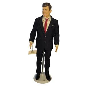 THE FRANKLIN MINT VINYL DOLL 16" JFK JOHN F KENNEDY PRESIDENT